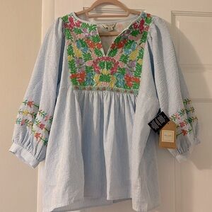 Tru Luxe Jeans embroidered top NWT